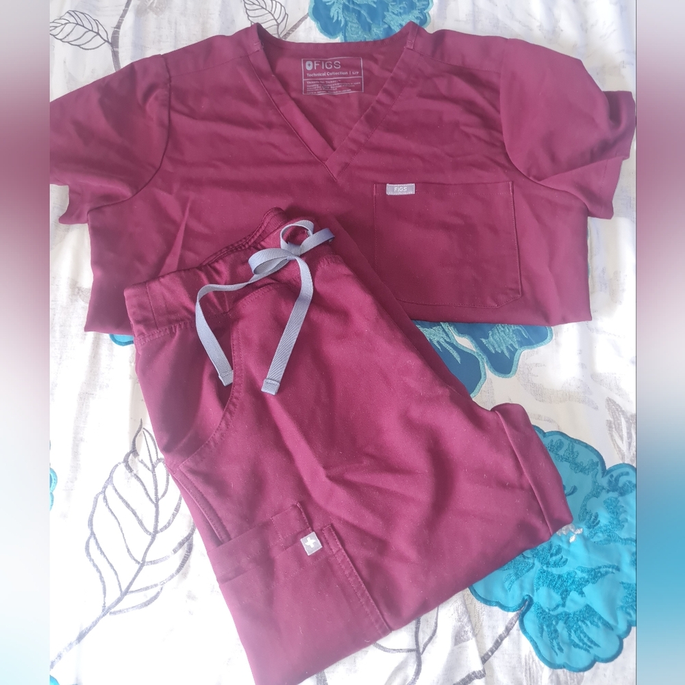 Figs scrubs